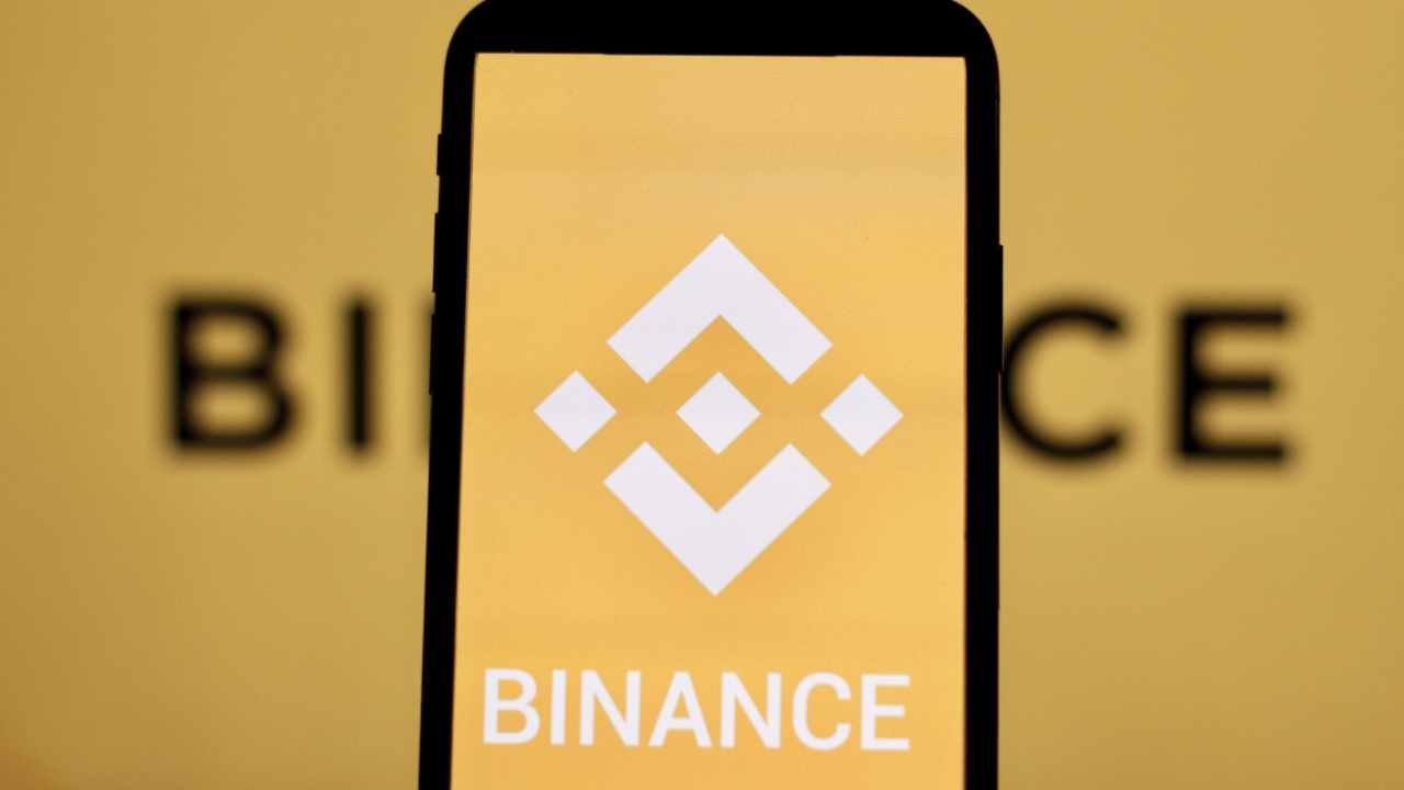 Read more about the article Binance Now Fully Regulated in UAE – 300M Users Celebration
