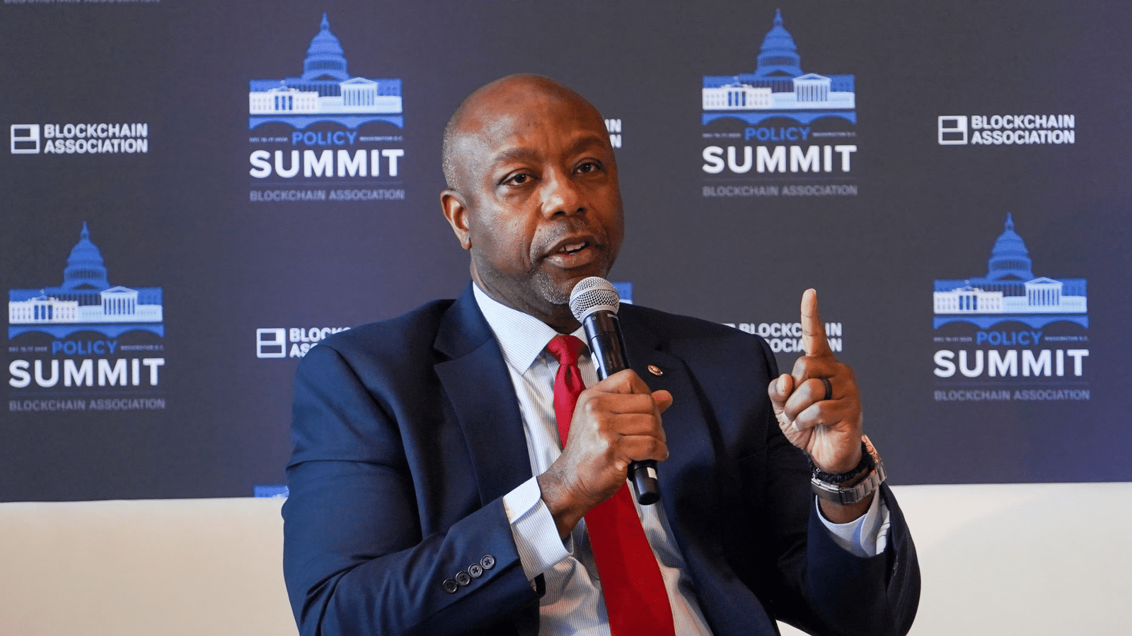 Read more about the article Tim Scott’s Crypto Bill: A Landmark for U.S.  Structure and Security