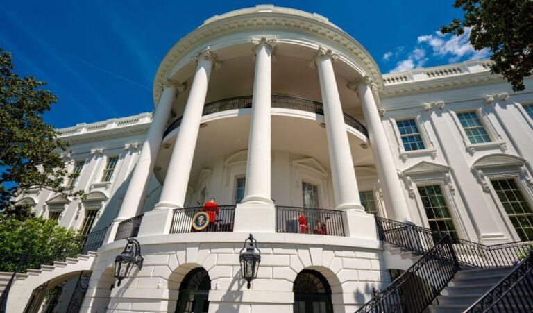 White House  February Deal on Stablecoin Yields to Unlock Crypto