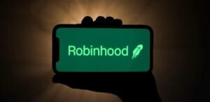 Read more about the article Robinhood Chain  Goes Live, Eyes $1M for Builders and  Growth