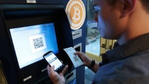 Read more about the article How to Send and Receive Bitcoin: A Simple Tutorial