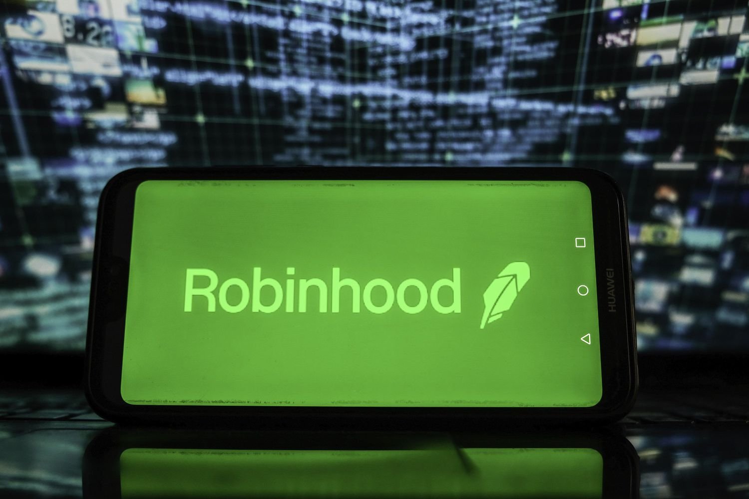 Read more about the article New Florida Crypto Investigation Puts Robinhood’s Fee Structure in Spotlight